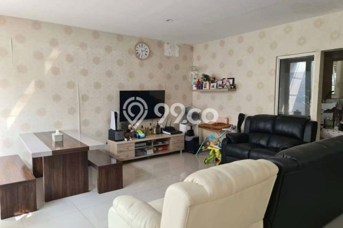 Dijual Hunian Rumah Terawat 3 Kamar di Suvarna Sutera, Tangerang Dijual Hunian Rumah Terawat 3 Kamar di Suvarna Sutera, Tangerang