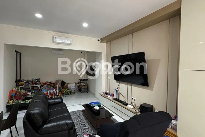 Rumah Strategis Minimalis Lb 162m2 di Cikupa, Tangerang Rumah Strategis Minimalis Lb 162m2 di Cikupa, Tangerang