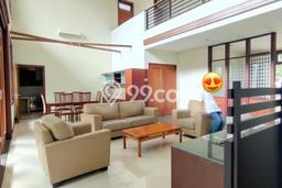 Hunian Elit LB 350m2 Siap Huni Desain Elegan di Setra Duta, Bandung Hunian Elit LB 350m2 Siap Huni Desain Elegan di Setra Duta, Bandung