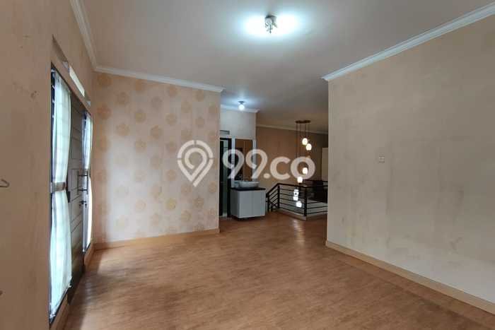 For Sale Rumah 5 Kamar Lokasi Ideal Nyaman dan Strategis di Batununggal For Sale Rumah 5 Kamar Lokasi Ideal Nyaman dan Strategis di Batununggal