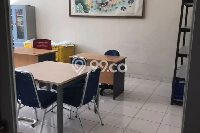 Gudang Strategis di , Luas 350m2m², Jalan Utama, Area Bisnis Aktif Gudang Strategis di , Luas 350m2m², Jalan Utama, Area Bisnis Aktif