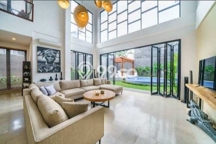 Hunian Mewah LB 500m2 Siap Pakai Desain Elegan di Canggu, Badung Hunian Mewah LB 500m2 Siap Pakai Desain Elegan di Canggu, Badung