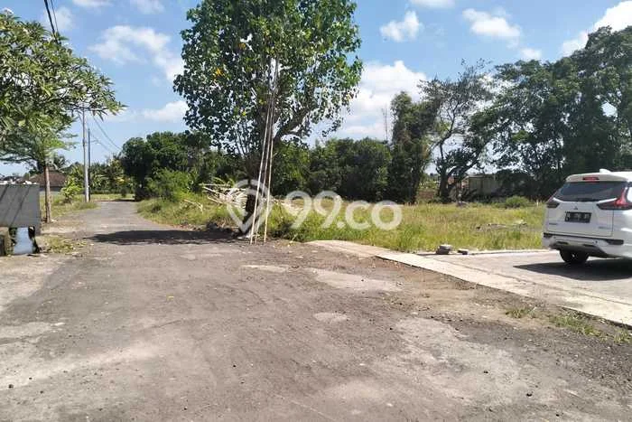 AREA PROSPEKTIF! Tanah Kawasan Nyitdah, Luas 120m², Akses Transportasi AREA PROSPEKTIF! Tanah Kawasan Nyitdah, Luas 120m², Akses Transportasi