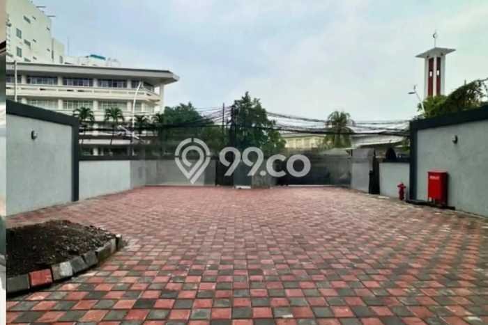 Jual Komersial Area Komersial di Menteng, Luas 3500m², Jalan Utama Jual Komersial Area Komersial di Menteng, Luas 3500m², Jalan Utama