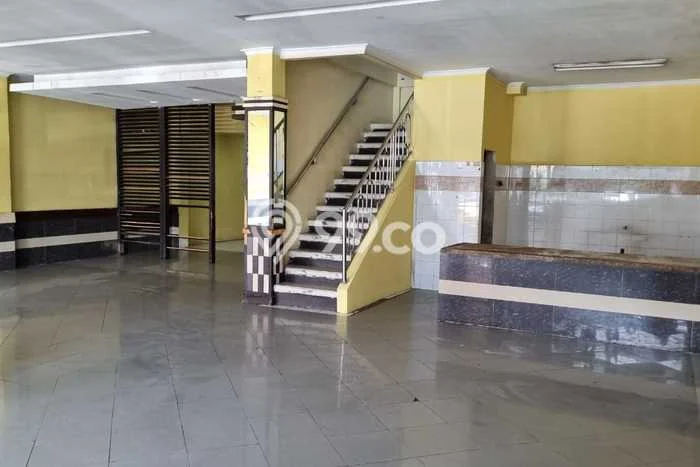 Disewakan Komersial di Kawasan Ramai Galaxy Luas 220m2 Disewakan Komersial di Kawasan Ramai Galaxy Luas 220m2