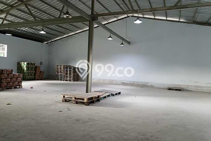 Disewakan Gudang di Kawasan Ramai Penggilingan Luas 800m2 Disewakan Gudang di Kawasan Ramai Penggilingan Luas 800m2