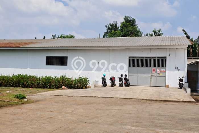 Disewakan Gudang di Kawasan Ramai Penggilingan Luas 800m2 Disewakan Gudang di Kawasan Ramai Penggilingan Luas 800m2