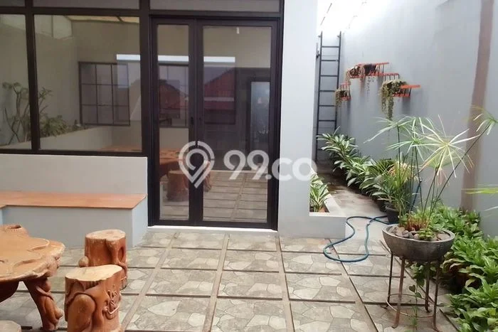 Ruko Dijual di Bandung LT 220m2 & LB 596m2 Lokasi Terbaik! Ruko Dijual di Bandung LT 220m2 & LB 596m2 Lokasi Terbaik!