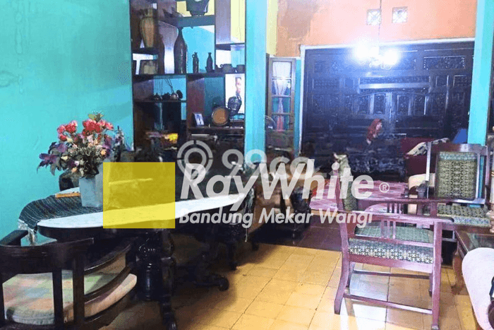 Rumah Elit Modern Tanpa Renovasi di Cikutra Bandung Rumah Elit Modern Tanpa Renovasi di Cikutra Bandung