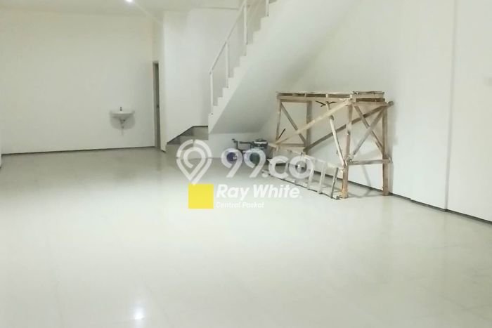 Area Ramai! Ruko Dijual di Regol untuk Bisnis Luas Bangunan 240m2 Area Ramai! Ruko Dijual di Regol untuk Bisnis Luas Bangunan 240m2