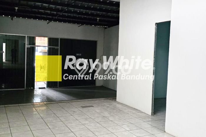 Ruko Kawasan Niaga Kawasan Cihampelas, Luas 450m², Siap Operasional Ruko Kawasan Niaga Kawasan Cihampelas, Luas 450m², Siap Operasional