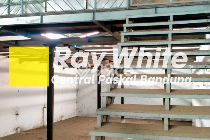 Gudang Dijual di Bandung LT 6781m2 & LB 5000m2 Lokasi Terbaik! Gudang Dijual di Bandung LT 6781m2 & LB 5000m2 Lokasi Terbaik!