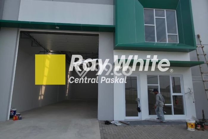 Disewakan Gudang di Kawasan Ramai Bandung Kota Luas 288m2 Disewakan Gudang di Kawasan Ramai Bandung Kota Luas 288m2