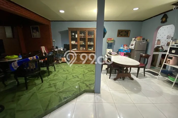 For Sale Rumah 4 Kamar Lokasi Ideal Bagus dan Strategis di Ciputat For Sale Rumah 4 Kamar Lokasi Ideal Bagus dan Strategis di Ciputat