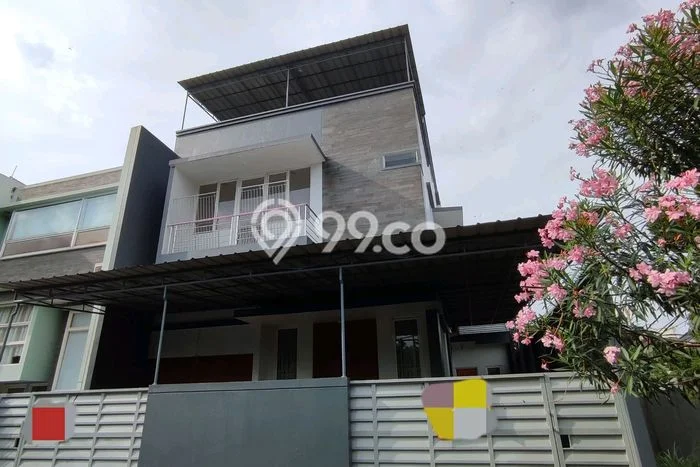 Siap Huni Hunian Elit 6 Kamar di Kebon Jeruk Dekat ke Mana Saja Siap Huni Hunian Elit 6 Kamar di Kebon Jeruk Dekat ke Mana Saja