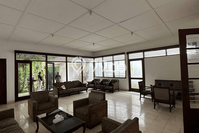 Hot Offer Hunian Premium Ideal dan Luas di Menteng, Jakarta Pusat Hot Offer Hunian Premium Ideal dan Luas di Menteng, Jakarta Pusat