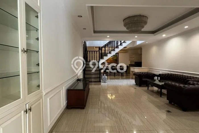 Sewa Rumah Bagus di Menteng Harga Rp 600 Juta/ Tahun Sewa Rumah Bagus di Menteng Harga Rp 600 Juta/ Tahun