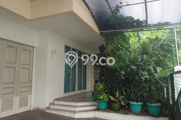 Rumah Bagus Siap Huni Di Kebayoran Baru Luas 350m2 Lokasi Strategis Rumah Bagus Siap Huni Di Kebayoran Baru Luas 350m2 Lokasi Strategis