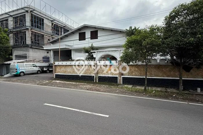 Unit Gudang Dijual di Blimbing Malang Luas Tanah 1258m2, Luas Bangunan 1000m2 Unit Gudang Dijual di Blimbing Malang Luas Tanah 1258m2, Luas Bangunan 1000m2