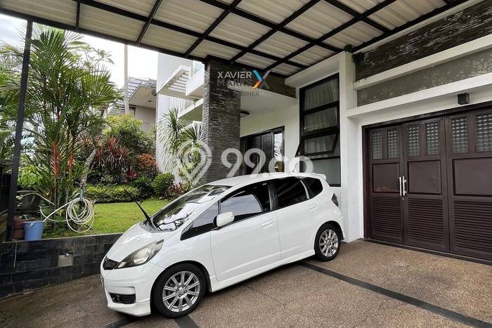 Rumah Luxury Modern Siap Huni di Villa Puncak Tidar Malang Rumah Luxury Modern Siap Huni di Villa Puncak Tidar Malang