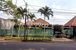 Siap Huni Rumah Mewah 5 Kamar di Klojen Dekat ke Mana Pun Siap Huni Rumah Mewah 5 Kamar di Klojen Dekat ke Mana Pun