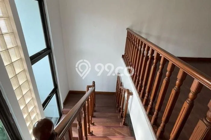 Jual Rumah Mewah Elegan Dengan View Eksklusif di Rempoa, Tangerang Jual Rumah Mewah Elegan Dengan View Eksklusif di Rempoa, Tangerang