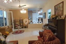 Rumah Elit Modern Tanpa Renovasi di Veteran Jakarta Selatan Rumah Elit Modern Tanpa Renovasi di Veteran Jakarta Selatan