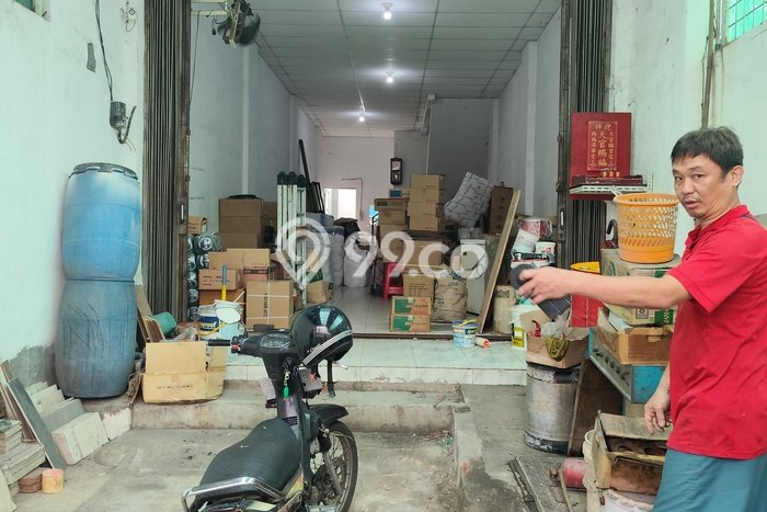 Ruko Dijual di Prime Area Jakarta Barat Luas 220m2 Ruko Dijual di Prime Area Jakarta Barat Luas 220m2
