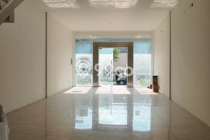 Ruko Area Bisnis Kawasan Mariso, Luas 268m², Disewakan, Ready Pakai Ruko Area Bisnis Kawasan Mariso, Luas 268m², Disewakan, Ready Pakai