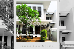 Rumah Luxury Modern Siap Huni di Ragunan Jakarta Selatan Rumah Luxury Modern Siap Huni di Ragunan Jakarta Selatan