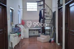 Rumah Kost Dijual di Senen, Jakarta Pusat, Spesifikasi 8 KT, 4 KM, 234m2 Rumah Kost Dijual di Senen, Jakarta Pusat, Spesifikasi 8 KT, 4 KM, 234m2