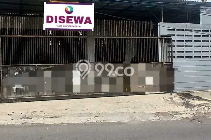 LOKASI BISNIS! Komersial Disewakan di Jatinegara, Luas 600m², Area Utama LOKASI BISNIS! Komersial Disewakan di Jatinegara, Luas 600m², Area Utama