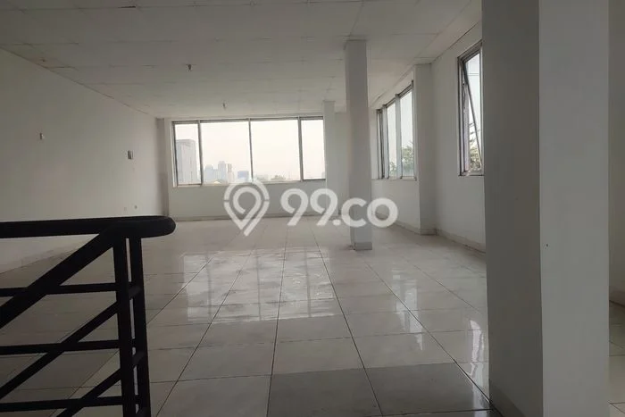 Ruko Dijual di Jakarta Timur LT 150m2 & LB 550m2 Lokasi Terbaik! Ruko Dijual di Jakarta Timur LT 150m2 & LB 550m2 Lokasi Terbaik!
