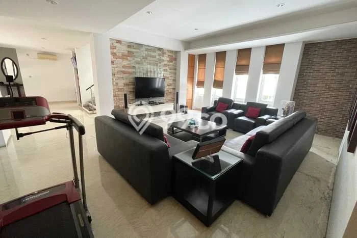 Rumah Mewah LB 1080m2 Siap Pakai Desain Elegan di Jelambar, Jakarta Barat Rumah Mewah LB 1080m2 Siap Pakai Desain Elegan di Jelambar, Jakarta Barat