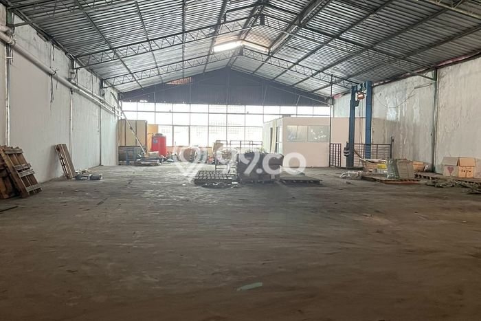 SEWA STRATEGIS! Gudang di Kamal, Luas 780m², Lokasi Ramai SEWA STRATEGIS! Gudang di Kamal, Luas 780m², Lokasi Ramai