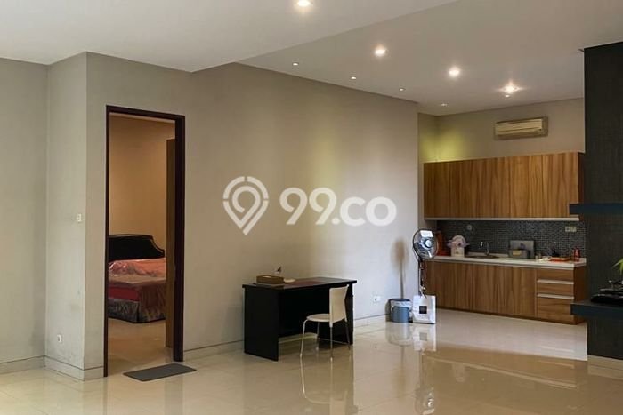Rumah Mewah Dijual LT 347m2 di Mampang Prapatan, Jakarta Selatan Rumah Mewah Dijual LT 347m2 di Mampang Prapatan, Jakarta Selatan