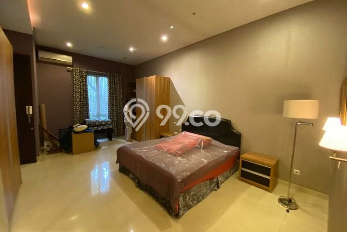 Rumah Mewah Dijual LT 347m2 di Mampang Prapatan, Jakarta Selatan Rumah Mewah Dijual LT 347m2 di Mampang Prapatan, Jakarta Selatan