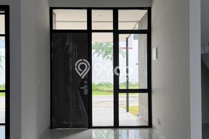 Ready to Use! Luxury House LT 160m2 Desain Elegan di Pantai Indah Kapuk 2 Ready to Use! Luxury House LT 160m2 Desain Elegan di Pantai Indah Kapuk 2