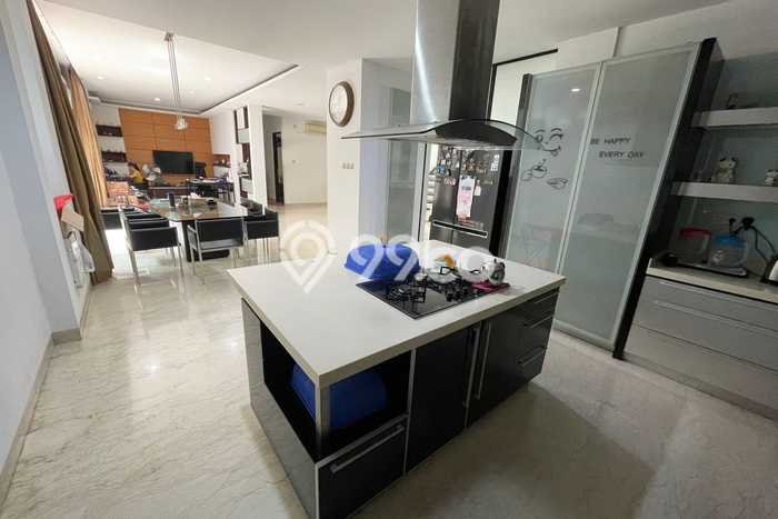 Rumah Mewah LB 1080m2 Siap Pakai Desain Elegan di Jelambar, Jakarta Barat Rumah Mewah LB 1080m2 Siap Pakai Desain Elegan di Jelambar, Jakarta Barat