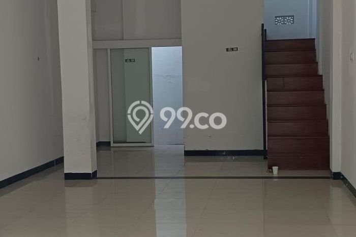 PRIME LOCATION! Ruko Kawasan Semarang Timur, Luas 54m², Area Berkembang, Ready Untuk Digunakan PRIME LOCATION! Ruko Kawasan Semarang Timur, Luas 54m², Area Berkembang, Ready Untuk Digunakan