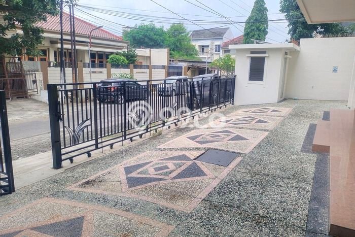 Lokasi Strategis! Dijual Kantor Bisnis di Semarang Timur, Semarang Kondisi Baik Lokasi Strategis! Dijual Kantor Bisnis di Semarang Timur, Semarang Kondisi Baik
