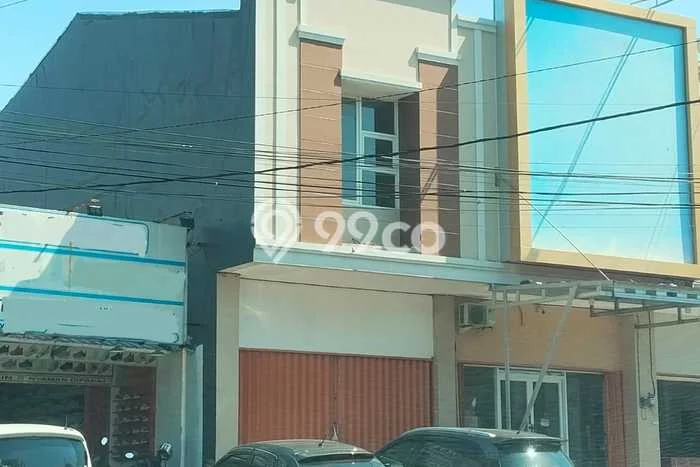 SEWA STRATEGIS! Ruko di Banyumanik, Luas 135m², Area Ramai SEWA STRATEGIS! Ruko di Banyumanik, Luas 135m², Area Ramai