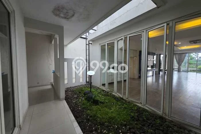 Rumah Luxury Modern Tanpa Renovasi di Candi Golf Semarang Rumah Luxury Modern Tanpa Renovasi di Candi Golf Semarang