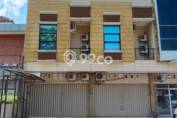 Unit Ruko Disewa Lokasi Banyumanik, Semarang Spesifikasi Luas Bangunan 180m2 Unit Ruko Disewa Lokasi Banyumanik, Semarang Spesifikasi Luas Bangunan 180m2