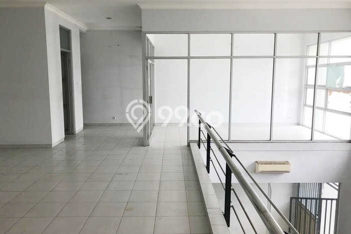 Unit Kantor disewakan di Semarang Tengah Semarang dengan LT 771m2 / LB 700m2 Unit Kantor disewakan di Semarang Tengah Semarang dengan LT 771m2 / LB 700m2