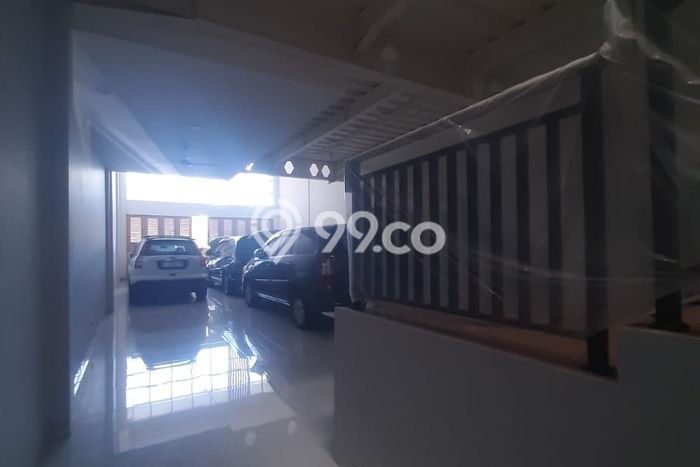For Rent Ruko Premium Kawasan Semarang Tengah, Luas 353m², Area Bisnis For Rent Ruko Premium Kawasan Semarang Tengah, Luas 353m², Area Bisnis