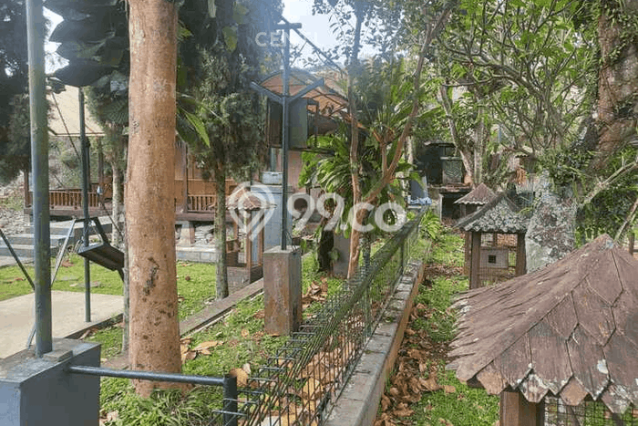 Rumah Nyaman bagi Keluarga di Cisarua - LT 1185m² Rumah Nyaman bagi Keluarga di Cisarua - LT 1185m²