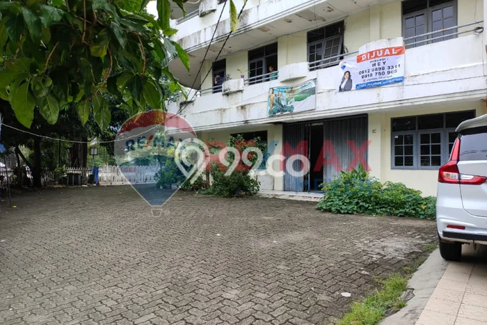 For Sale! Premium House LT 377m2 Desain Elegan di Pasar Baru For Sale! Premium House LT 377m2 Desain Elegan di Pasar Baru