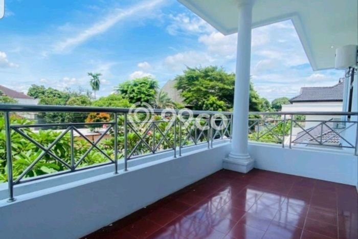 Rumah sewa siap huni 8 Kamar Tidur di Pejaten, Jakarta Selatan Rumah sewa siap huni 8 Kamar Tidur di Pejaten, Jakarta Selatan