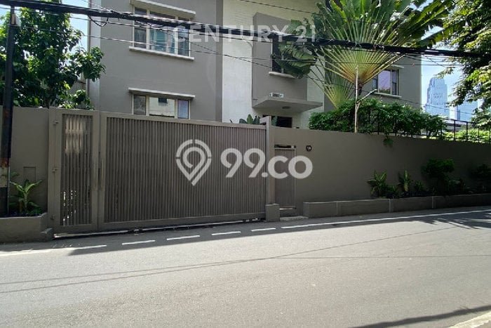 Disewakan Rumah Strategis LT 400m2 / LB 800m2 di Senayan, Jakarta Pusat Disewakan Rumah Strategis LT 400m2 / LB 800m2 di Senayan, Jakarta Pusat